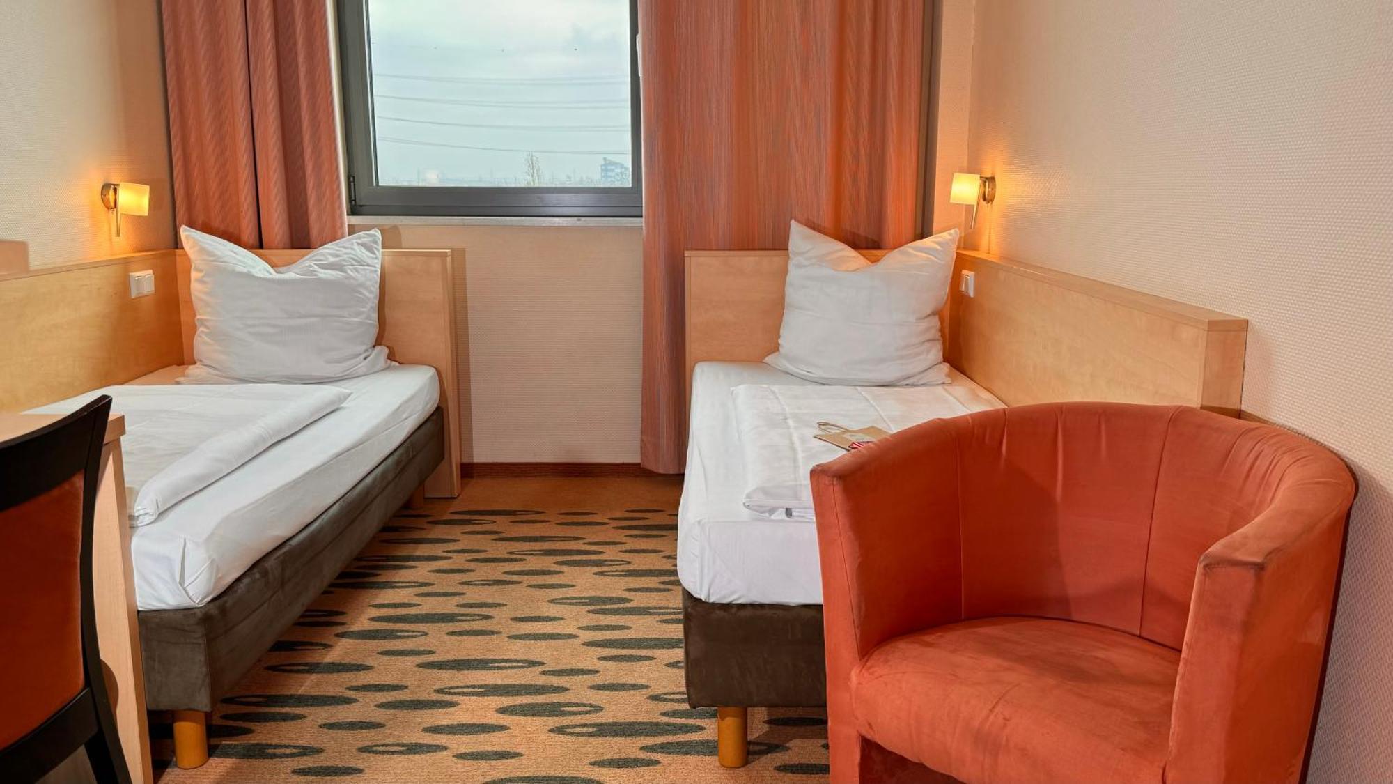 Hotel Rhein-Ruhr Bottrop Bagian luar foto